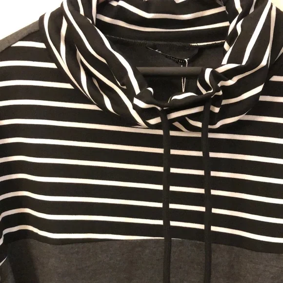 Bloom Chic Mock Neck Striped Patchwork Drawstring Sweatshirt 18-20 NWT - Picture 2 of 8